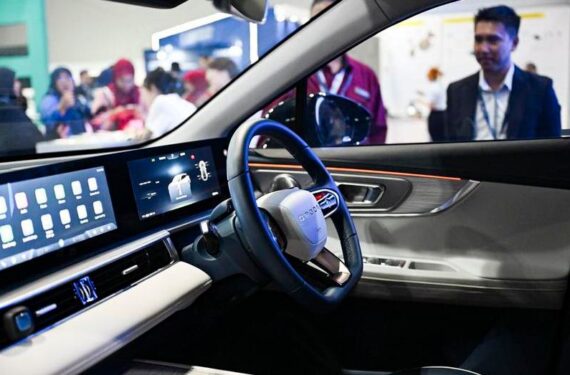 Foto yang diabadikan pada 19 November 2024 ini menunjukkan interior sebuah mobil buatan produsen otomotif China, Chery, di ajang Smart Nation Expo 2024 di Kuala Lumpur, Malaysia. (Xinhua/Cheng Yiheng)
