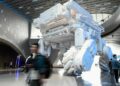 Foto yang diabadikan pada 18 Oktober 2023 ini menunjukkan patung raksasa BenBen dari film "The Wandering Earth II" di venue World Science Fiction Convention (WorldCon) ke-81 di Chengdu, Provinsi Sichuan, China barat daya. (Xinhua/Tang Wenhao)
