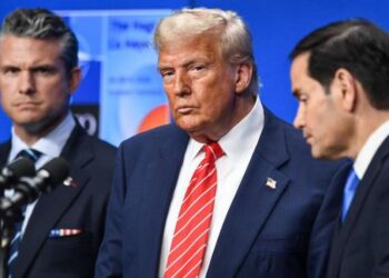 Presiden Amerika Serikat (AS) Donald Trump (tengah) menghadiri konferensi pers usai konferensi tingkat tinggi (KTT) NATO di Den Haag, Belanda, pada 25 Juni 2025. (Xinhua/Peng Ziyang)