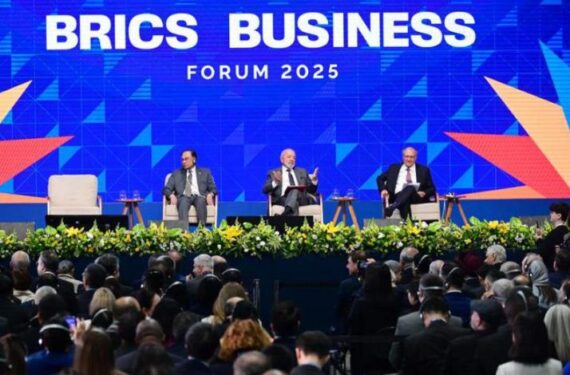 Foto yang diabadikan pada 5 Juli 2025 ini menunjukkan upacara pembukaan Forum Bisnis BRICS di Rio de Janeiro, Brasil. (Xinhua/Lucio Tavora)