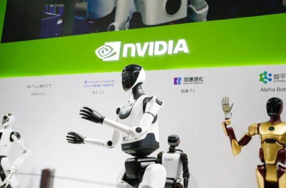 Foto yang diabadikan pada 17 Juli 2025 ini menunjukkan robot-robot di stan Nvidia dalam Pameran Rantai Pasokan Internasional China (China International Supply Chain Expo/CISCE) ketiga di Beijing, ibu kota China. (Xinhua/Ding Hongfa)