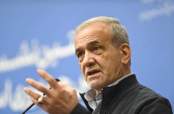 Presiden Iran Masoud Pezeshkian menghadiri konferensi pers di Teheran, Iran, pada 16 September 2024. (Xinhua/Shadati)