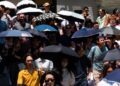Orang-orang memadati sebuah jalan di Tokyo, Jepang, pada 4 Juli 2024. (Xinhua/Zhang Xiaoyu)