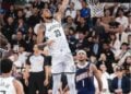 Nick Claxton (tengah) melakukan dunk dalam NBA China Games 2025 antara Brooklyn Nets dan Phoenix Suns pada 12 Oktober 2025 di Venetian Arena, Makau, China Selatan. (Sumber: Instagram Brooklyn Nets)