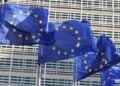 Foto yang diabadikan pada 23 Mei 2025 ini menunjukkan deretan bendera Uni Eropa (UE) di kantor pusat Komisi Eropa di Brussel, Belgia. (Xinhua/Zhao Dingzhe)